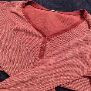 Long sleeve v-neck